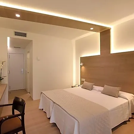 Hotel Carlos I 4*