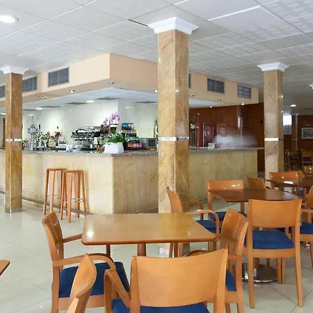 Carlos I 4* בנידורם